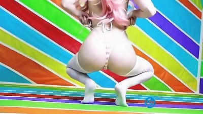 Belle Delphine and her sexiest dance GN