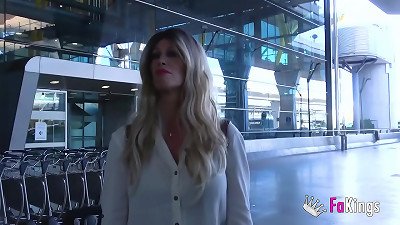 From the airport to her porno debut!! Spanish mom Jenna Arson lets glue for us :-D